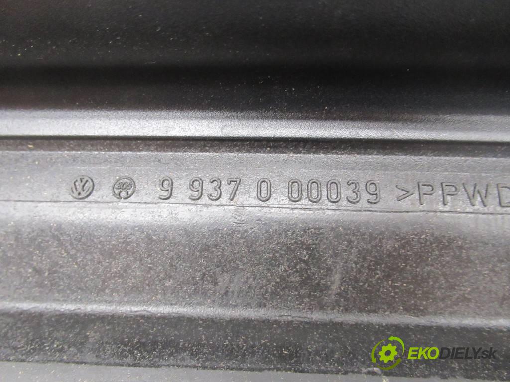 Volkswagen Passat B6  2006  2.0TDI 140KM 05-10 2000 Roleta 9937000039 (Rolety kufru)