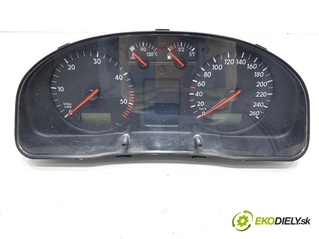 VW PASSAT B5 sedan 1999 85 kW 1.9 TDI 1896 Prístrojovka 3B0920822A (Prístrojová doska)