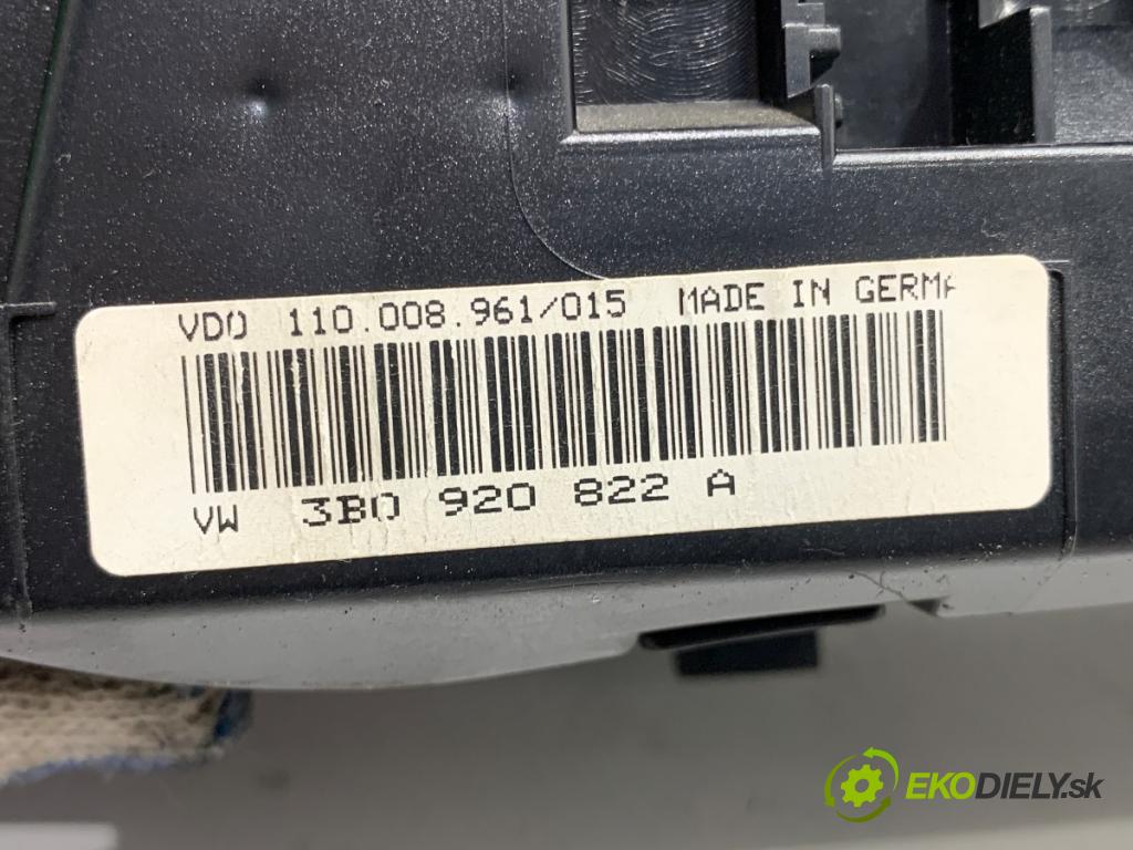 VW PASSAT B5 sedan 1999 85 kW 1.9 TDI 1896 Prístrojovka 3B0920822A (Prístrojová doska)
