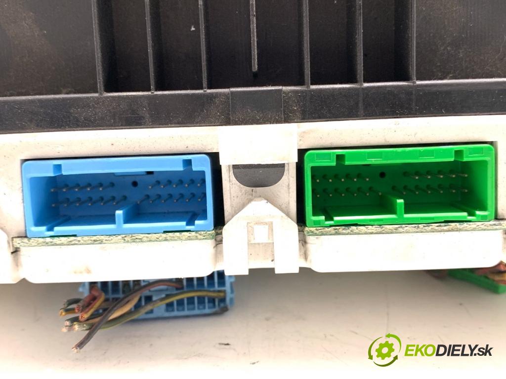 HONDA CIVIC VII liftback 2001 66 kW 1.4 iS (EP1) 1396 Prístrojovka (Prístrojová doska)