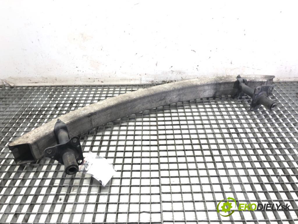 VW PASSAT B5 sedan 1999 85 kW 1.9 TDI 1896 výztuha nárazníka přední část  (Výztuhy přední)