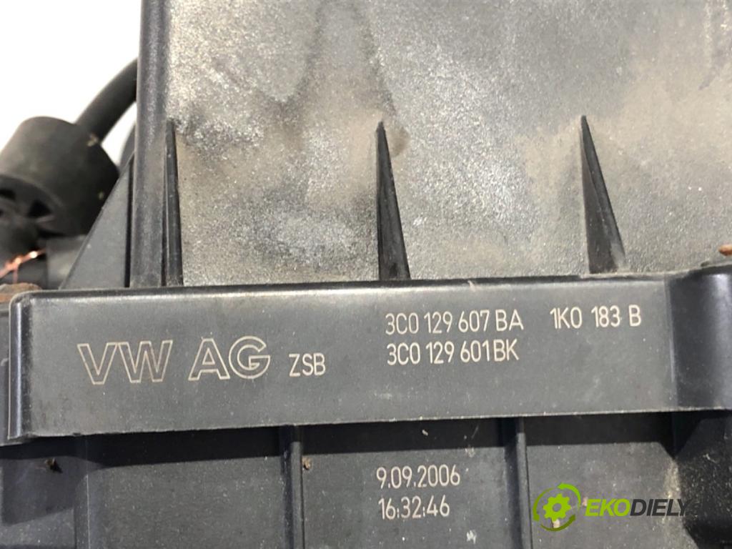 VW JETTA III sedan 2007 77 kW 1.9 TDI 1896 Obal filtra vzduchu 3C0129607BA (Obal vzduchového filtra)