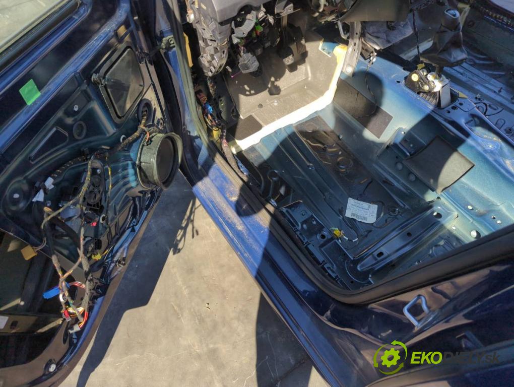 SKODA OCTAVIA III liftback 2016 81 kW 1.6 TDI 1598 KAROSERIA ČTVRŤÁK blatník zadní část levý pravý práh střecha PODŁUŻNICA levý pravý