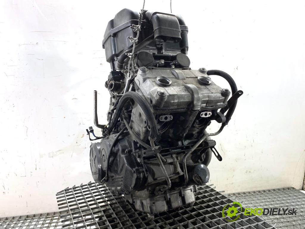 HONDA VFR  1997 50 kW  748 Motor KOMPLETNÍ: RC36E