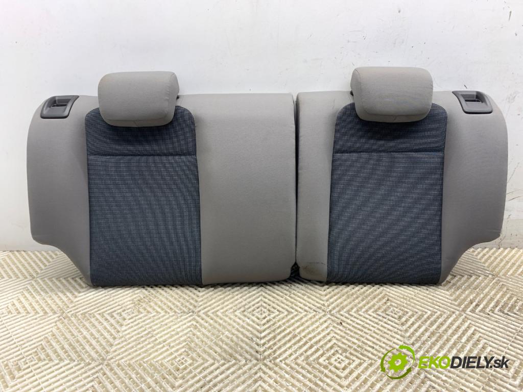 VW UP! liftback 2012 55 kW 1.0 999 Sedadlo druhý rad