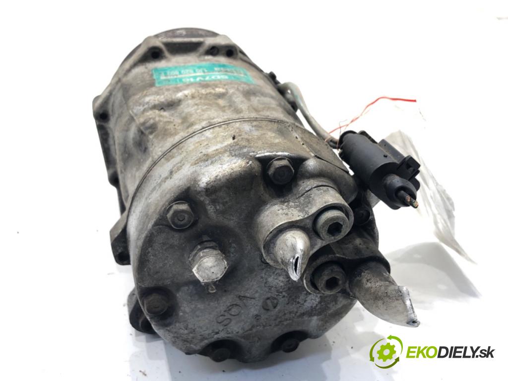 VW GOLF IV liftback 1999 74 kW 1.6 1595 kompresor klimatizace 1J0820803F (Kompresory)