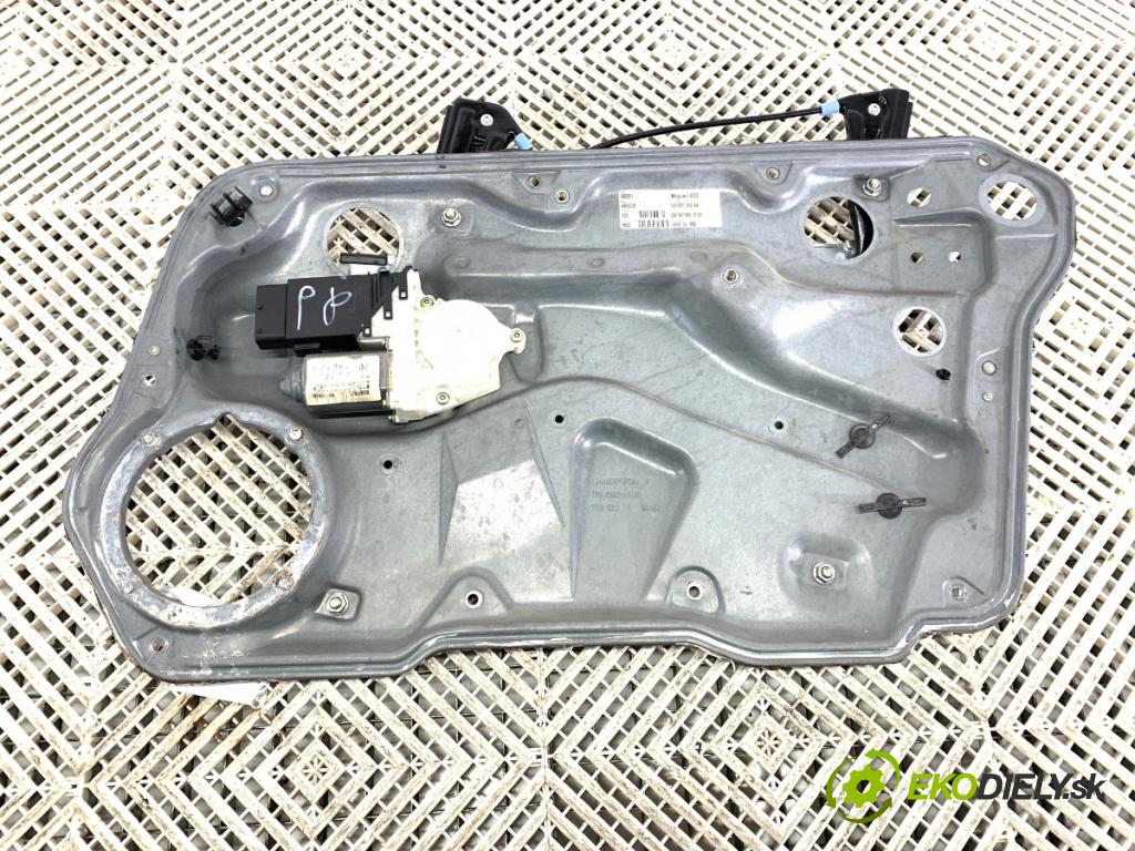 VW GOLF IV liftback 1999 74 kW 1.6 1595 mechanismus okna pravý přední část 1J1959802D