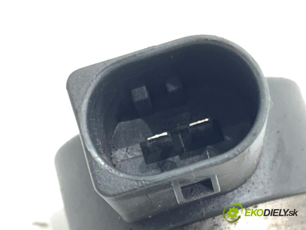 SKODA SUPERB II liftback 2008 125 kW 2.0 TDI 1968 Regulátor tlaku paliva 057130764H (Ostatní)