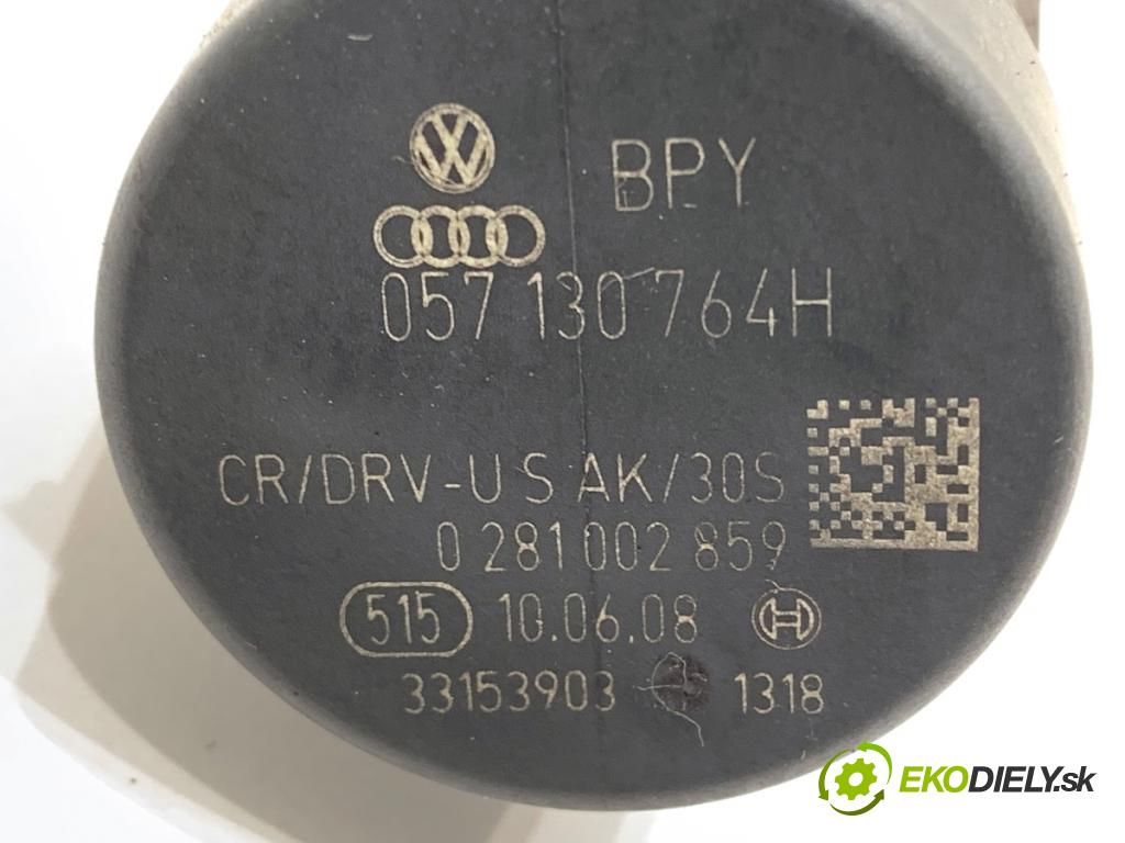 SKODA SUPERB II liftback 2008 125 kW 2.0 TDI 1968 Regulátor tlaku paliva 057130764H (Palivový systém ostatné)