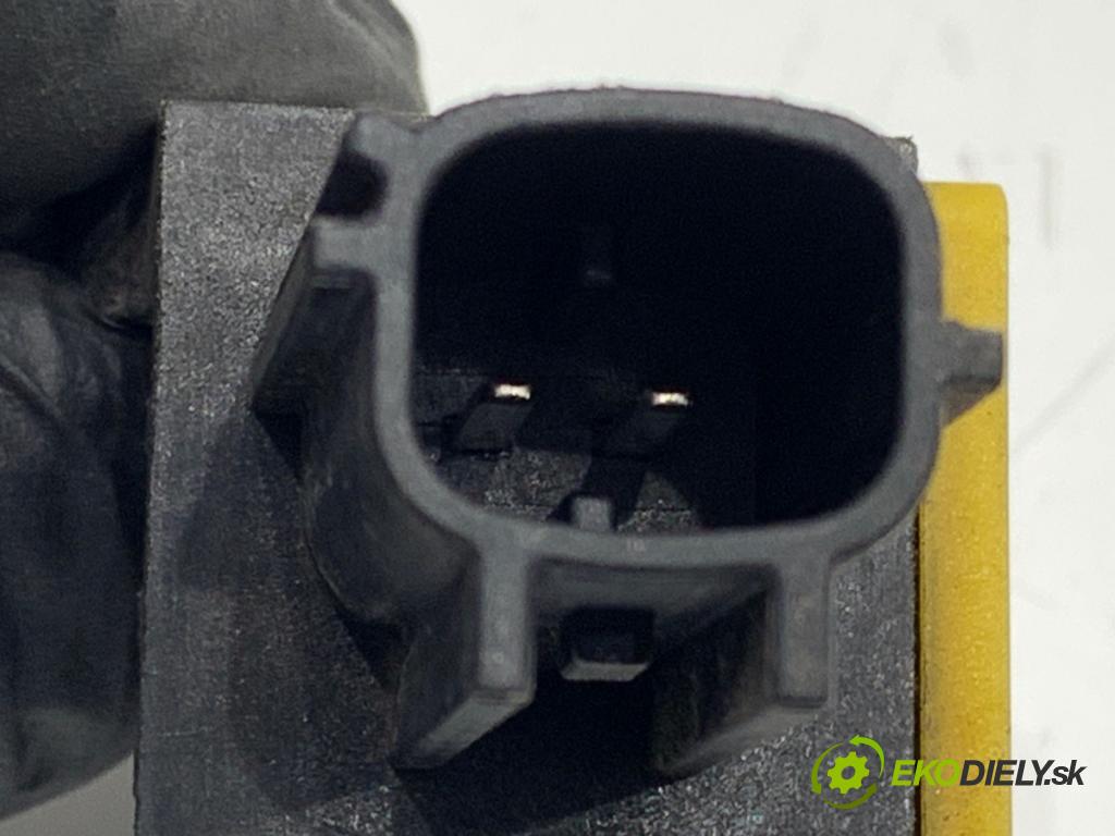 SKODA SUPERB II liftback 2008 125 kW 2.0 TDI 1968 Snímač nárazu  (Snímač nárazu)