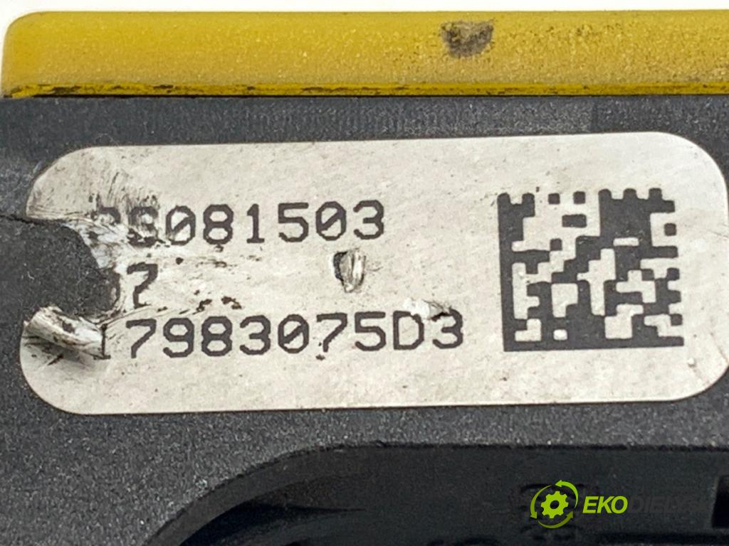 SKODA SUPERB II liftback 2008 125 kW 2.0 TDI 1968 Snímač nárazu  (Snímač nárazu)