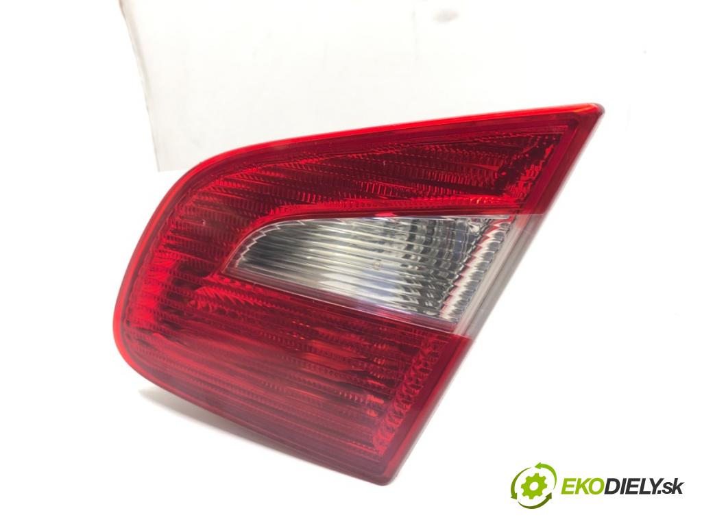 SKODA SUPERB II liftback 2008 125 kW 2.0 TDI 1968 světlo zadní část pravá vnitřní 3T5945094 (Ostatné)