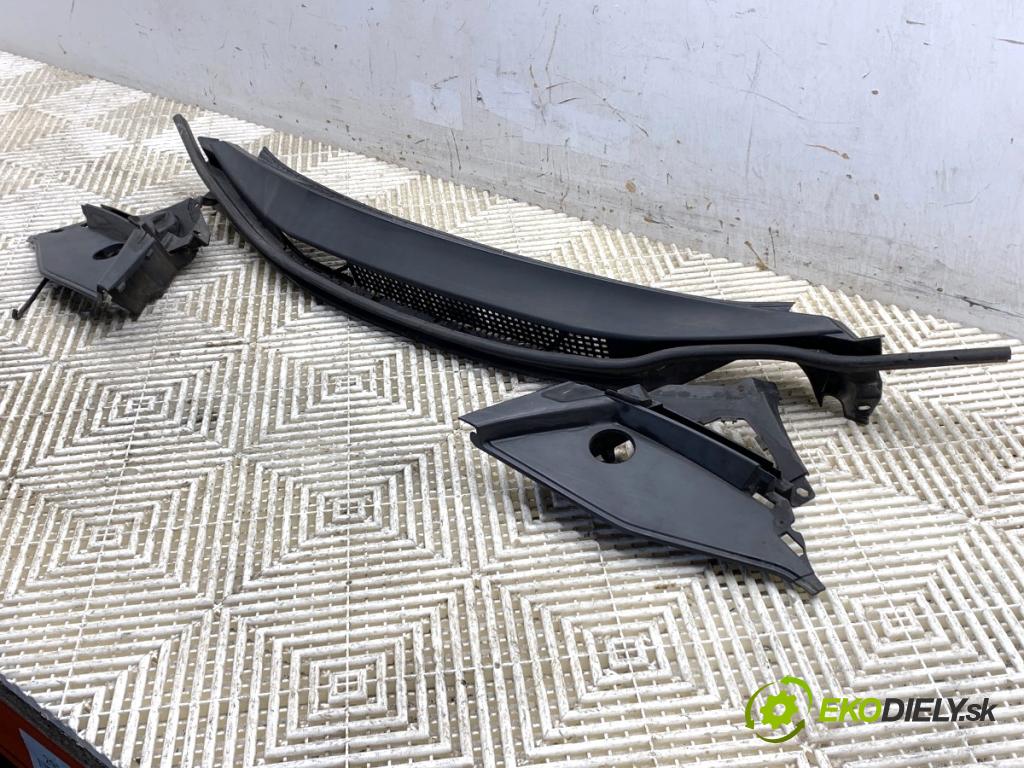 HONDA CIVIC VIII liftback 2011 73 kW 1.4 (FK1, FN4) 1339 Torpédo, plast pod čelné okno 74212-SMG-E000-50B (Torpédo (plast pod čelným sklom))