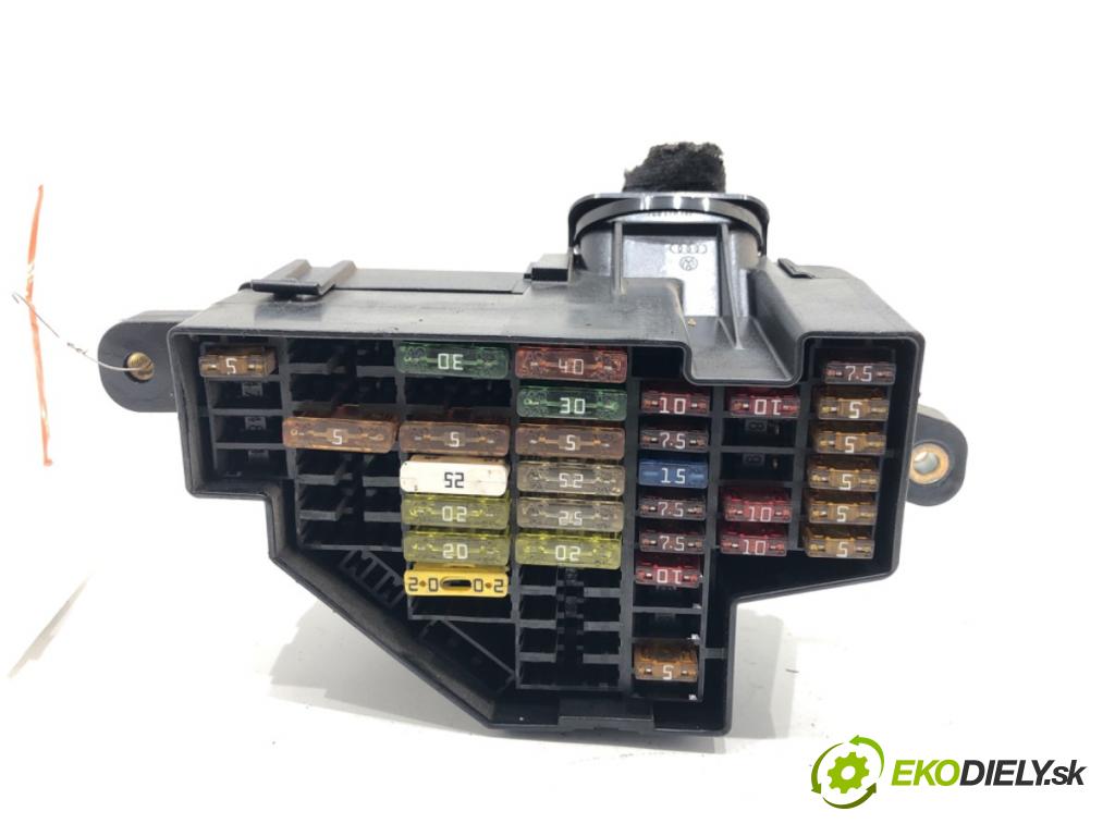 SKODA SUPERB II liftback 2008 125 kW 2.0 TDI 1968 skříňka poistková  (Pojistková skříňka)