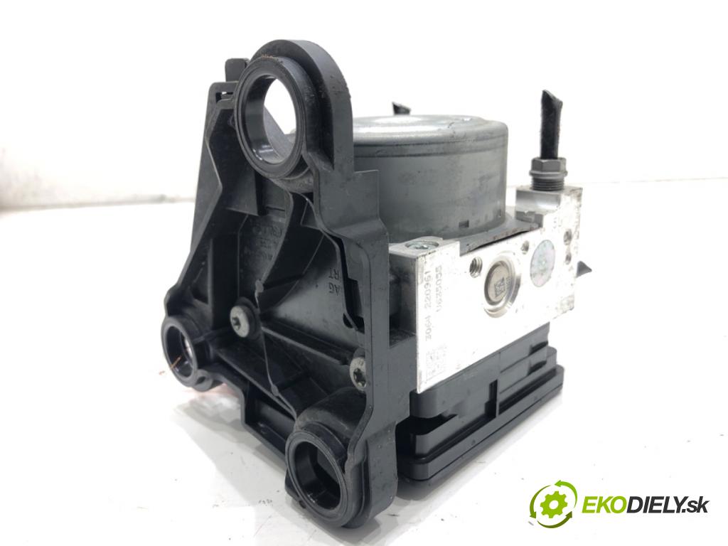 VW PASSAT B8 Kombi 2022 110 kW 1.5 TSI 1495 Pumpa ABS 5Q0614517GD (Pumpa ABS)
