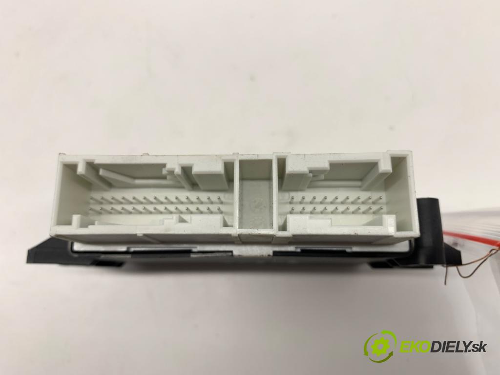 VW PASSAT B8 Kombi 2022 110 kW 1.5 TSI 1495 Modul PDC 5QA919294J (Riadiaca jednotka ostatné)