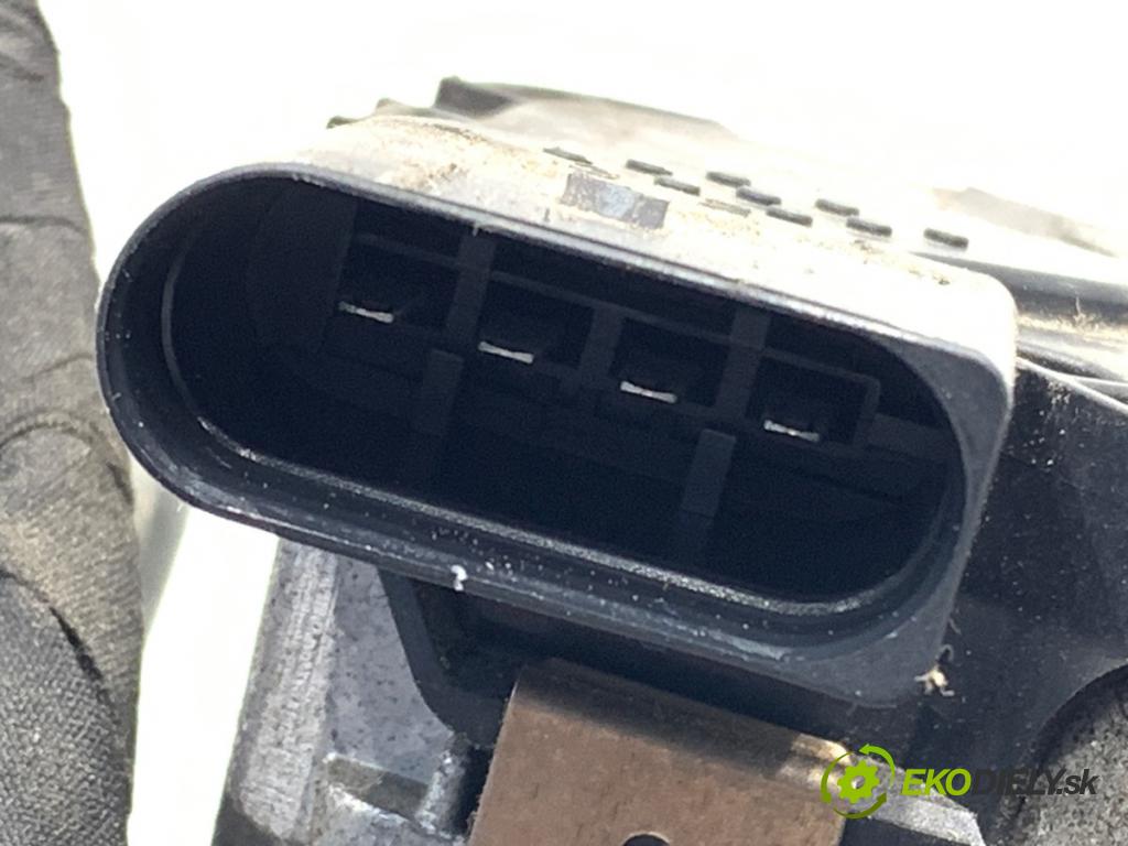 VW PASSAT B8 Kombi 2022 110 kW 1.5 TSI 1495 Mechanizmus stieračov predný 3G1955023G (Motorček stieračov predný)