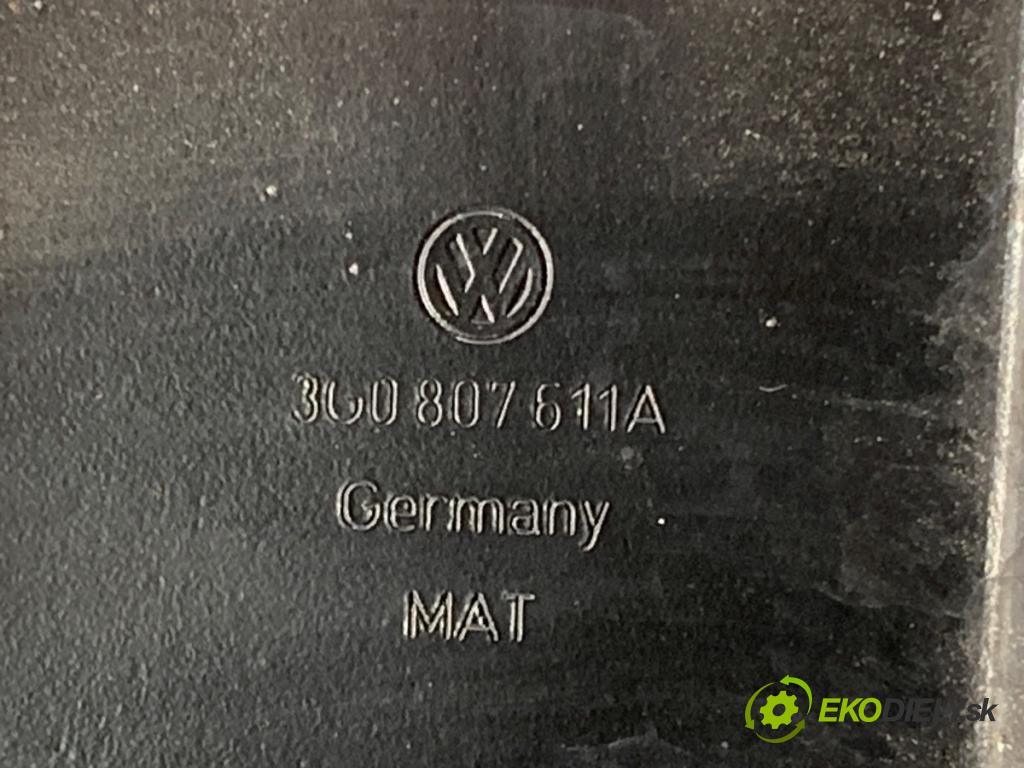 VW PASSAT B8 Kombi 2022 110 kW 1.5 TSI 1495 výztuha nárazníka přední část 3G0807611A (Výztuhy přední)