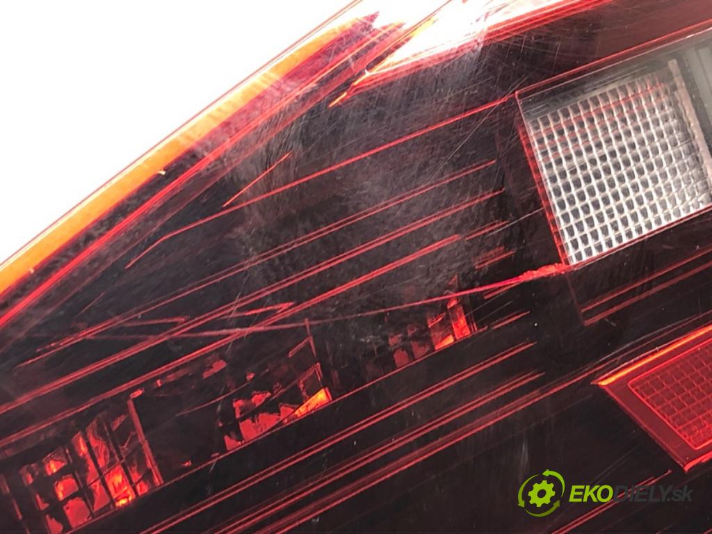 VW PASSAT B8 Kombi 2022 110 kW 1.5 TSI 1495 světlo zadní část levá strana vnitřní 3G9945093K (Ostatné)