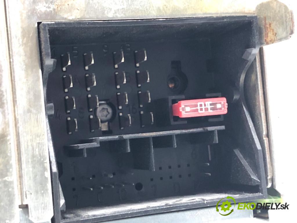 SEAT ALTEA nadwozie wielkoprzestrzenne (MPV) 2007 75 kW 1.6 LPG 1595 RADIO 5P1035186B (Audio zariadenie)