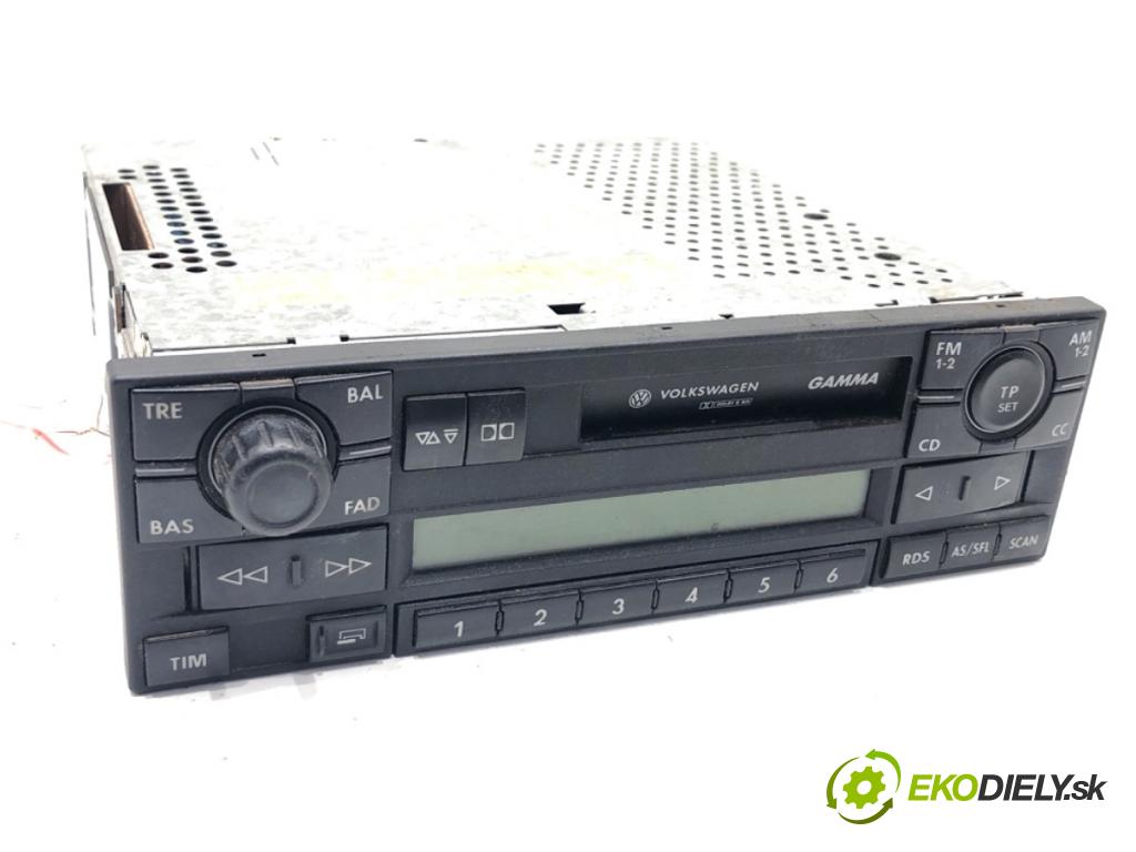 VW PASSAT B5 FL Kombi 2001 110 kW 1.8 T 20V 1781 RADIO 1J0035186E (Audio zariadenie)