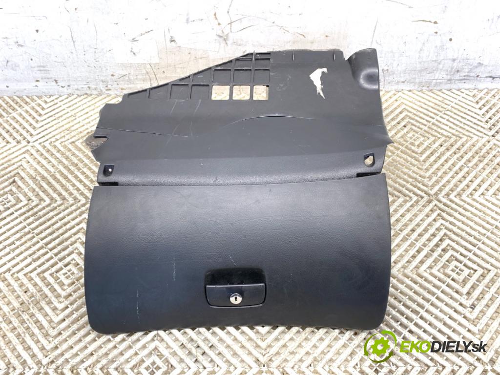 VW PASSAT B5 FL Kombi 2001 110 kW 1.8 T 20V 1781 Priehradka, kastlík spolujazdca 3B1857101 (Priehradka (kastlík))