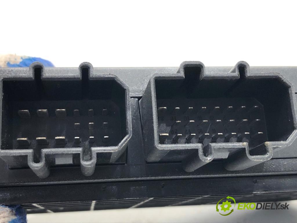 VW PASSAT B5 FL Kombi 2001 110 kW 1.8 T 20V 1781 modul komfortu 1C0959799B (Moduly komfortu)