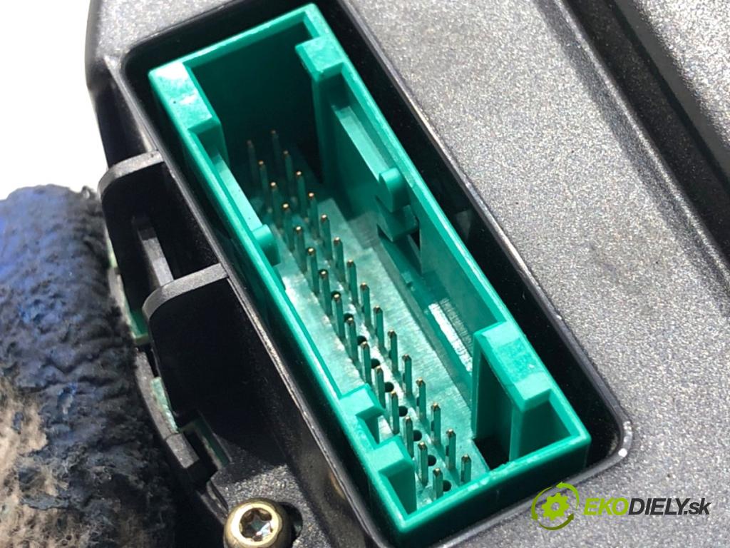 VW PASSAT B5 FL Kombi 2001 110 kW 1.8 T 20V 1781 Prístrojovka 3B0920825 (Prístrojová doska)