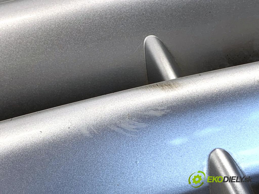 KIA CERATO I sedan 2004 77 kW 1.6 1599 mřížka maska  (Mřížky (masky) chladičů)