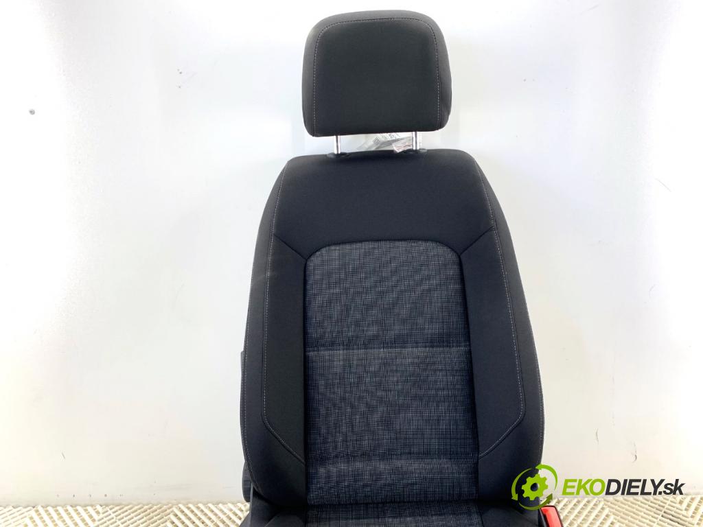 VW PASSAT B8 Kombi 2022 110 kW 1.5 TSI 1495 Sedadlo pravy predný