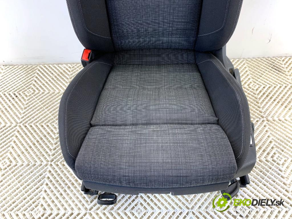 VW PASSAT B8 Kombi 2022 110 kW 1.5 TSI 1495 Sedadlo ľavy predný