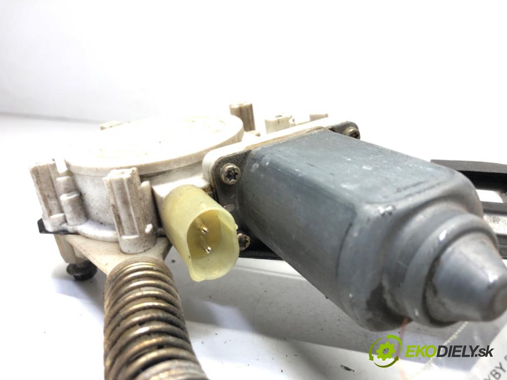 BMW E39 sedan 2001 142 kW 530 d 2926 mechanismus okna pravý zadní část