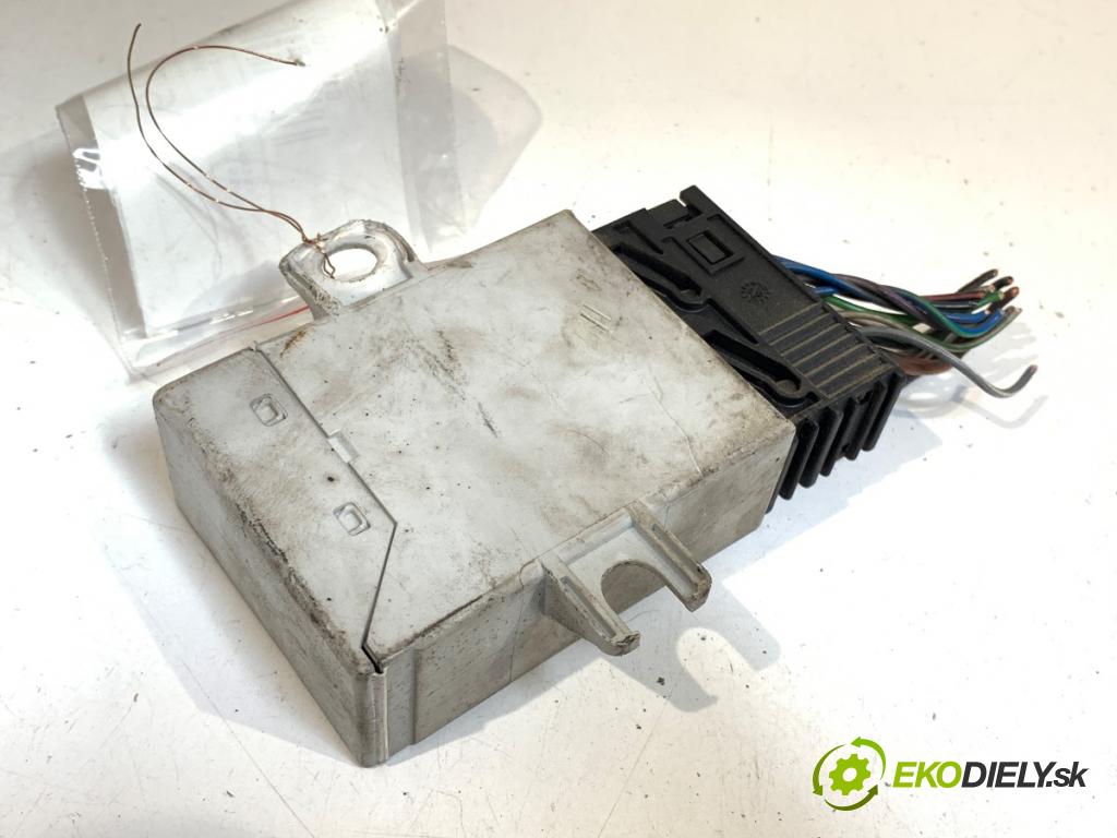 BMW E39 sedan 2001 142 kW 530 d 2926 modul tažného oka 6955253 (Ostatní)