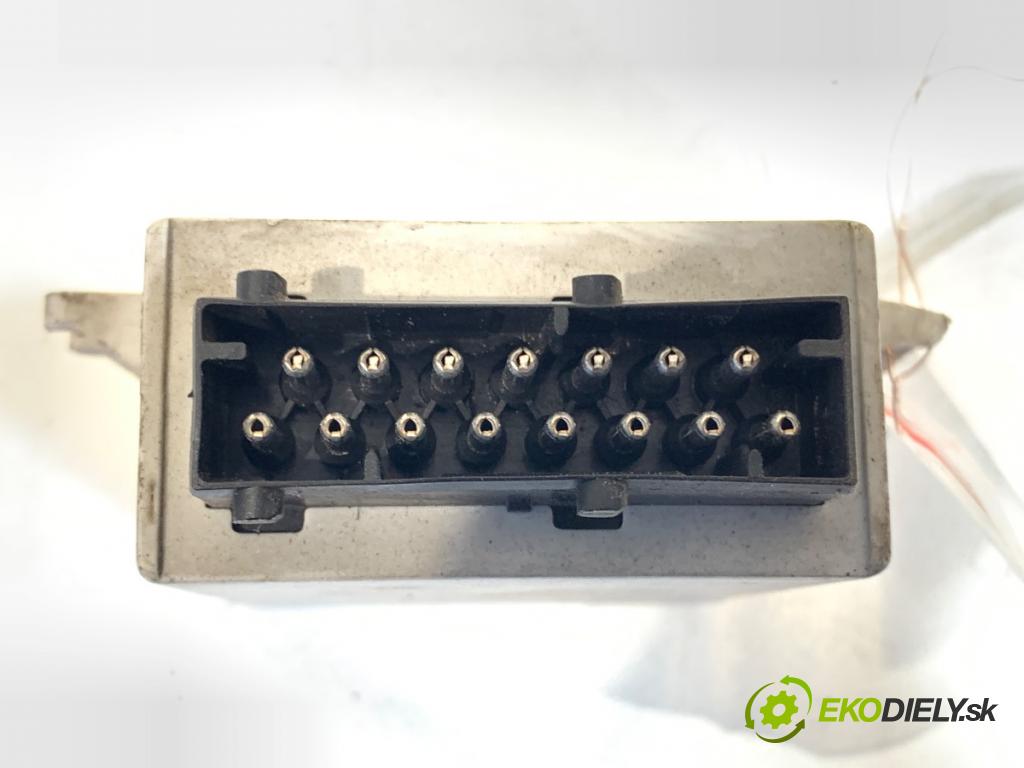 BMW E39 sedan 2001 142 kW 530 d 2926 modul tažného oka 6955253 (Ostatní)