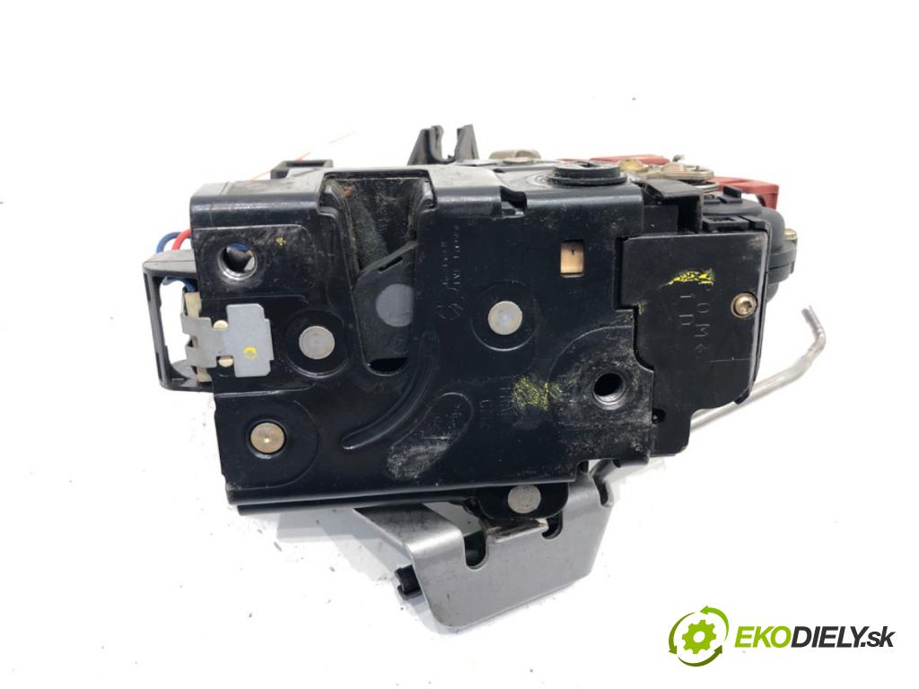 AUDI A4 B6 sedan 2001 96 kW 2.0 1984 zámok dveře pravý zadní část 4B0839016D