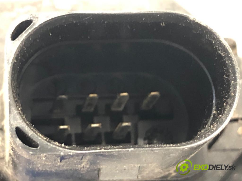 AUDI A4 B6 sedan 2001 96 kW 2.0 1984 zámok dveře pravý přední část 4B1837016E