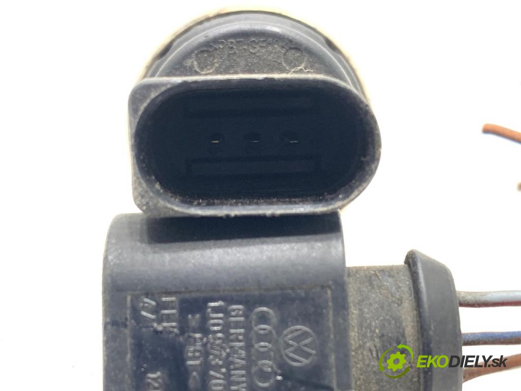 AUDI A4 B6 sedan 2001 96 kW 2.0 1984 Snímač klimatizácie 8Z0959128 (Snímač klimatizácie)