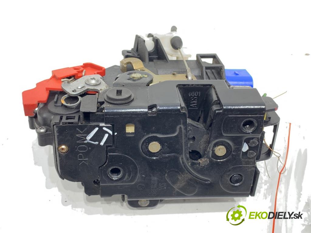 VW GOLF V liftback 2004 77 kW 1.9 TDI 1896 zámok dveře levý zadní část 7L0839015