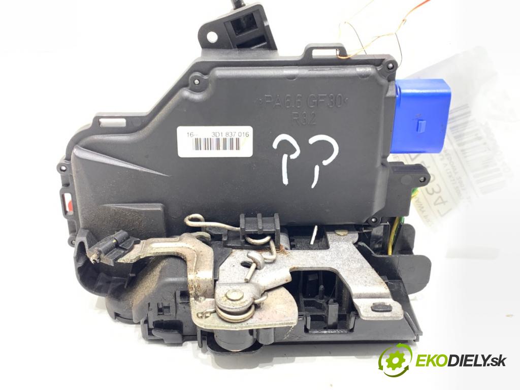 VW GOLF V liftback 2004 77 kW 1.9 TDI 1896 zámok dveře pravý přední část 3D1837016