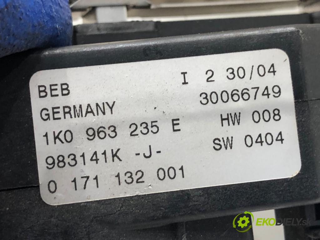 VW GOLF V liftback 2004 77 kW 1.9 TDI 1896 topné těleso radiátor topení elektrická 1K0963235E (Radiátory topení)