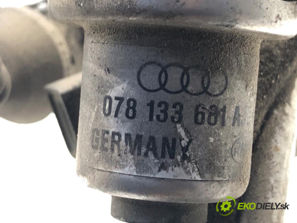 AUDI A6 C5 sedan 1998 142 kW 2.8 2771 Lišta vstrekovacia 078133551L (Vstrekovacia lišta)