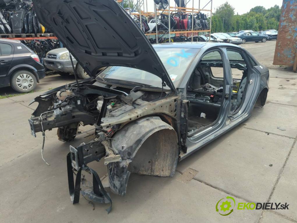 AUDI A3 8V sedan 2017 162 kW 2.0 TFSI quattro 1984 KAROSERIA ČTVRŤÁK blatník zadní část levý pravý práh střecha PODŁUŻNICA levý pravý 