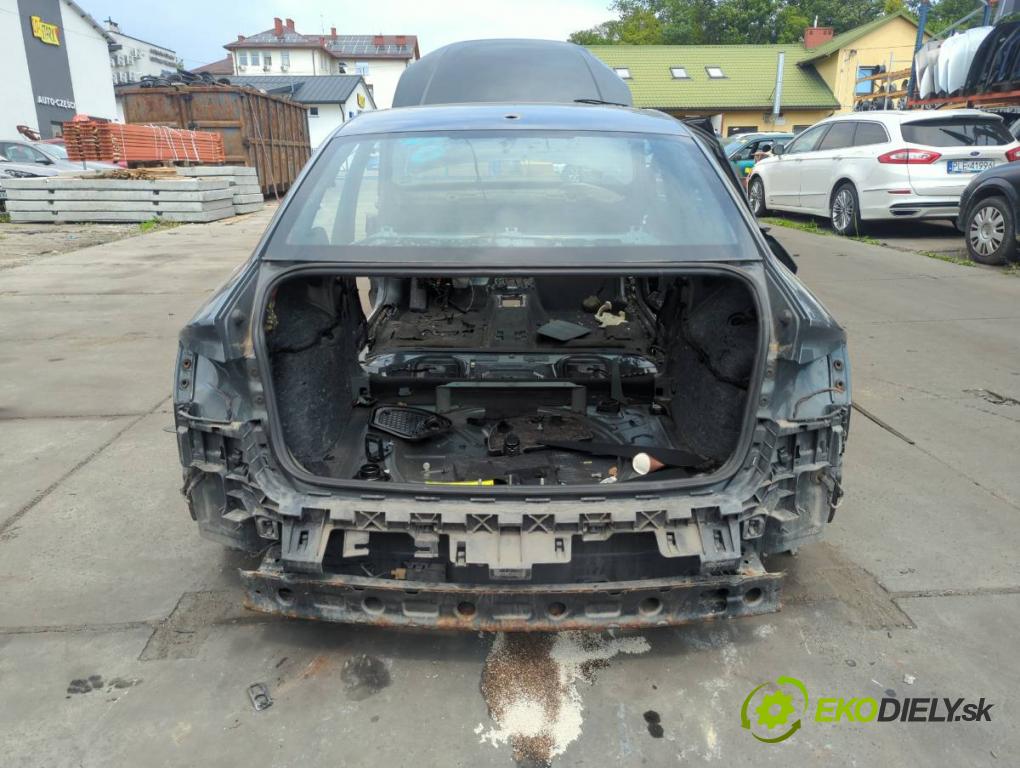 AUDI A3 8V sedan 2017 162 kW 2.0 TFSI quattro 1984 KAROSERIA ČTVRŤÁK blatník zadní část levý pravý práh střecha PODŁUŻNICA levý pravý