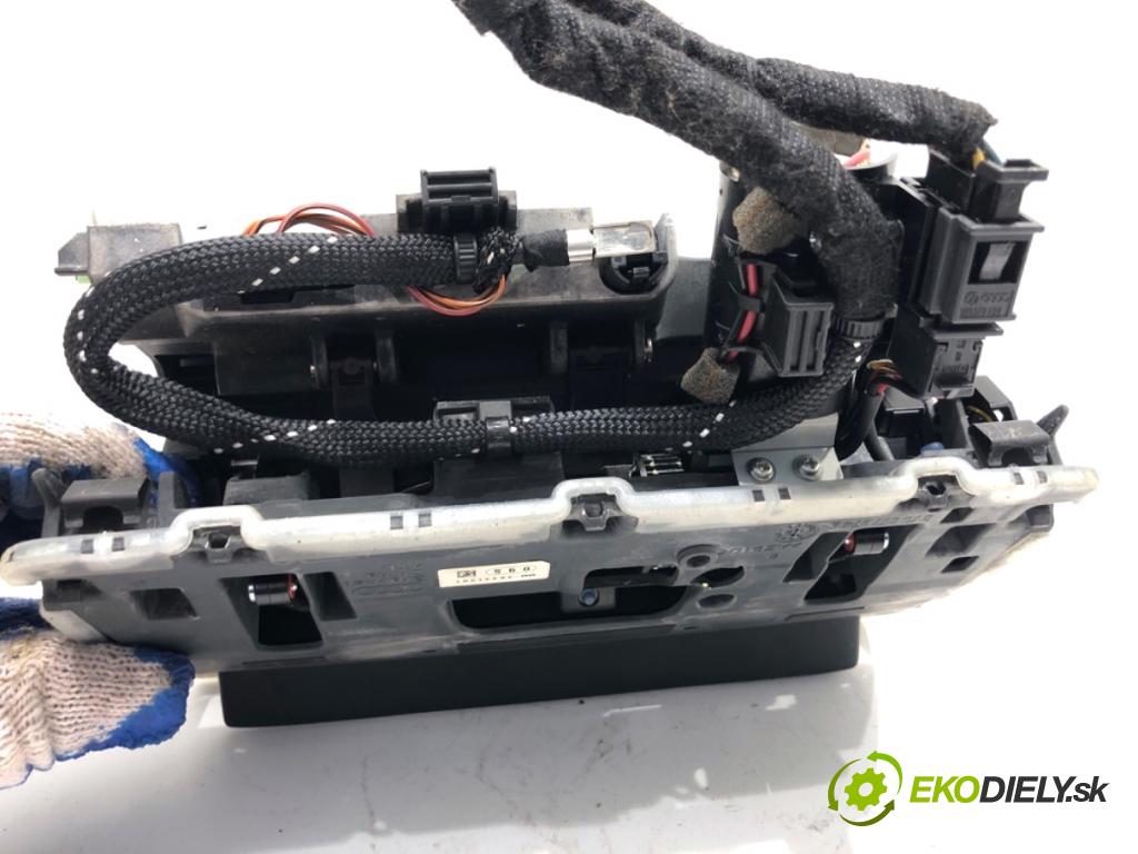 AUDI A3 8V sedan 2017 162 kW 2.0 TFSI quattro 1984 Dislpej 8V0857273N (Prístrojová doska)