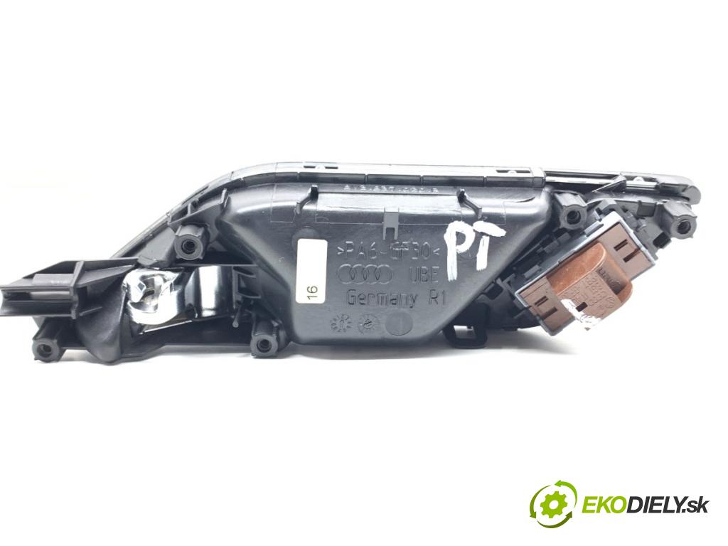 AUDI A3 8V sedan 2017 162 kW 2.0 TFSI quattro 1984 klika vnitřní pravý zadní část 8V3837020B