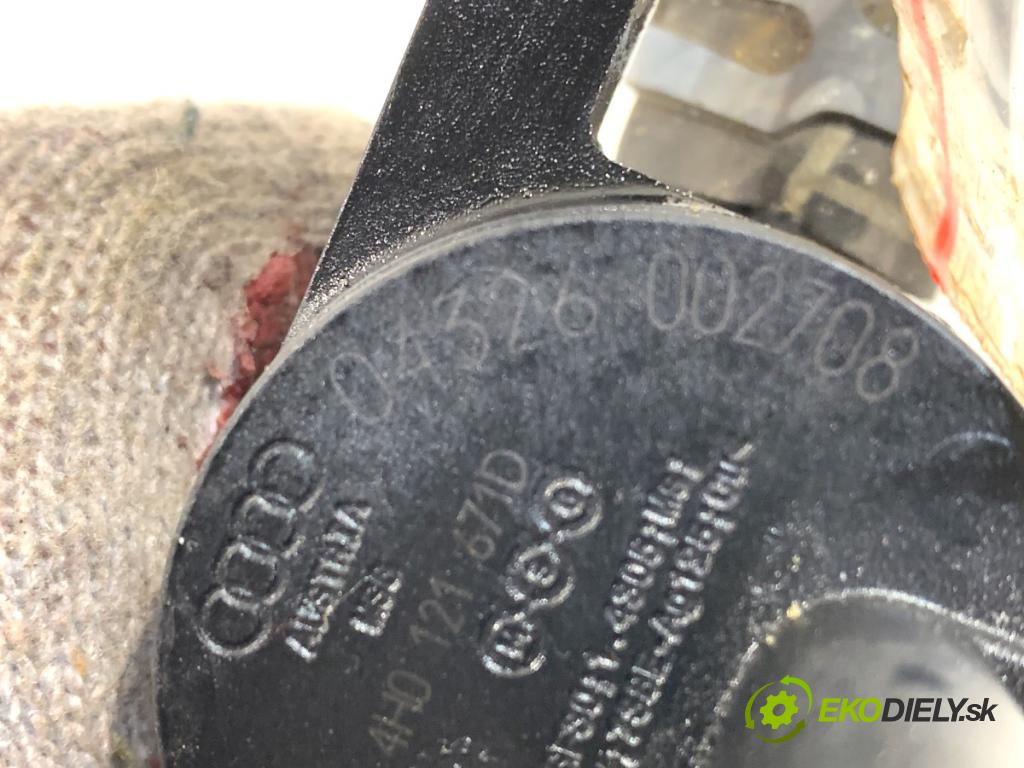 AUDI A3 8V sedan 2017 162 kW 2.0 TFSI quattro 1984 DALŠÍ: pumpa vody 4H0121671D (Vodní pumpy)