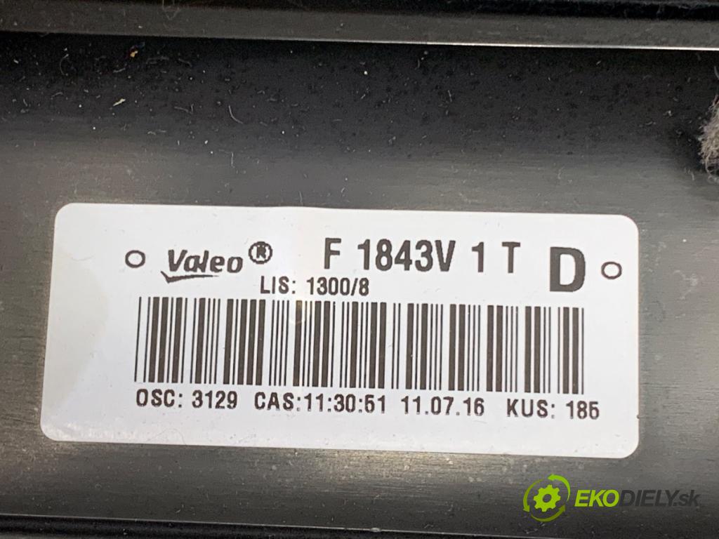 AUDI A3 8V sedan 2017 162 kW 2.0 TFSI quattro 1984 topné těleso radiátor topení F1843V (Radiátory topení)