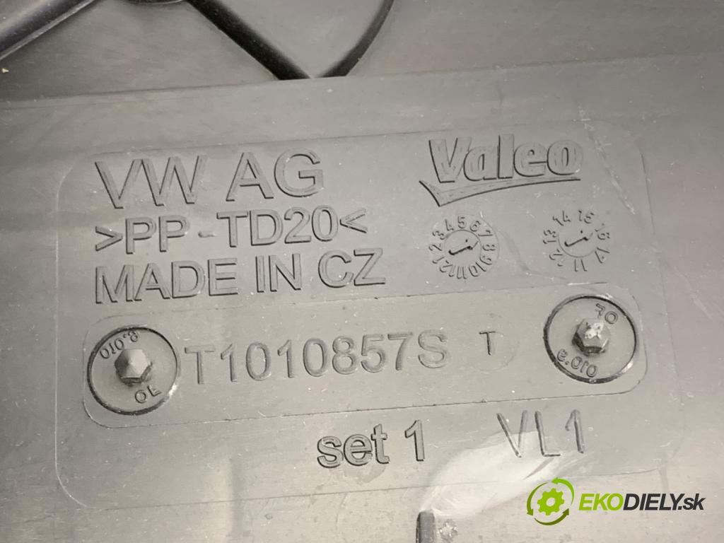 AUDI A3 8V sedan 2017 162 kW 2.0 TFSI quattro 1984 topné těleso radiátor topení F1843V (Radiátory topení)