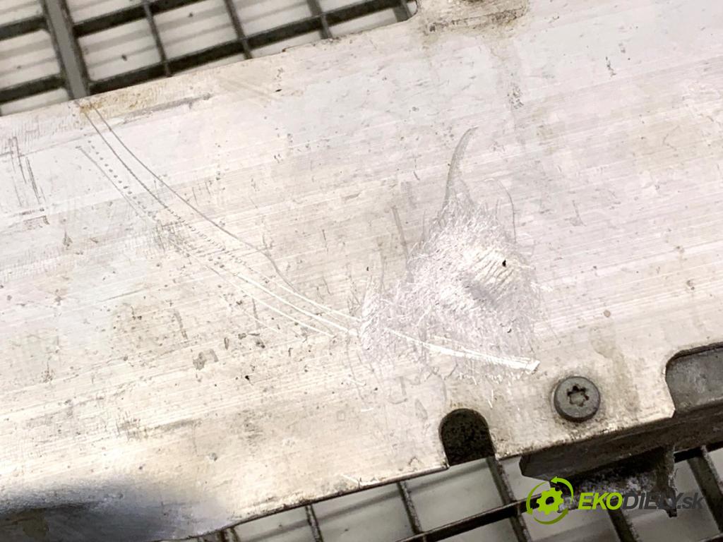 AUDI A3 8V sedan 2017 162 kW 2.0 TFSI quattro 1984 výztuha nárazníka přední část  (Výztuhy přední)