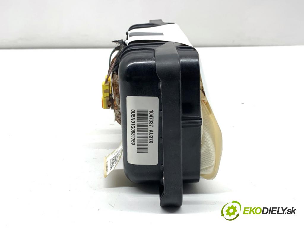 AUDI A3 8V sedan 2017 162 kW 2.0 TFSI quattro 1984 AirBag spolujazdca 8V0880204F (Airbag)